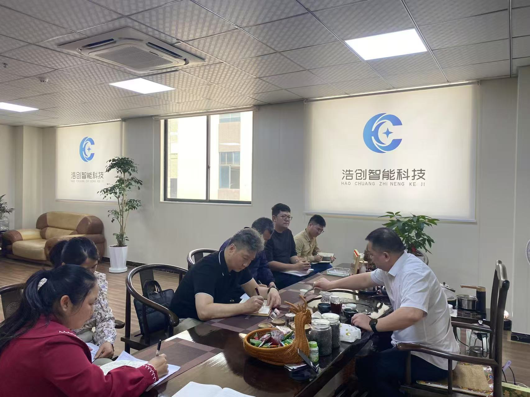 政银企协同破题！钟山绘制小微企业融资 "路线图"