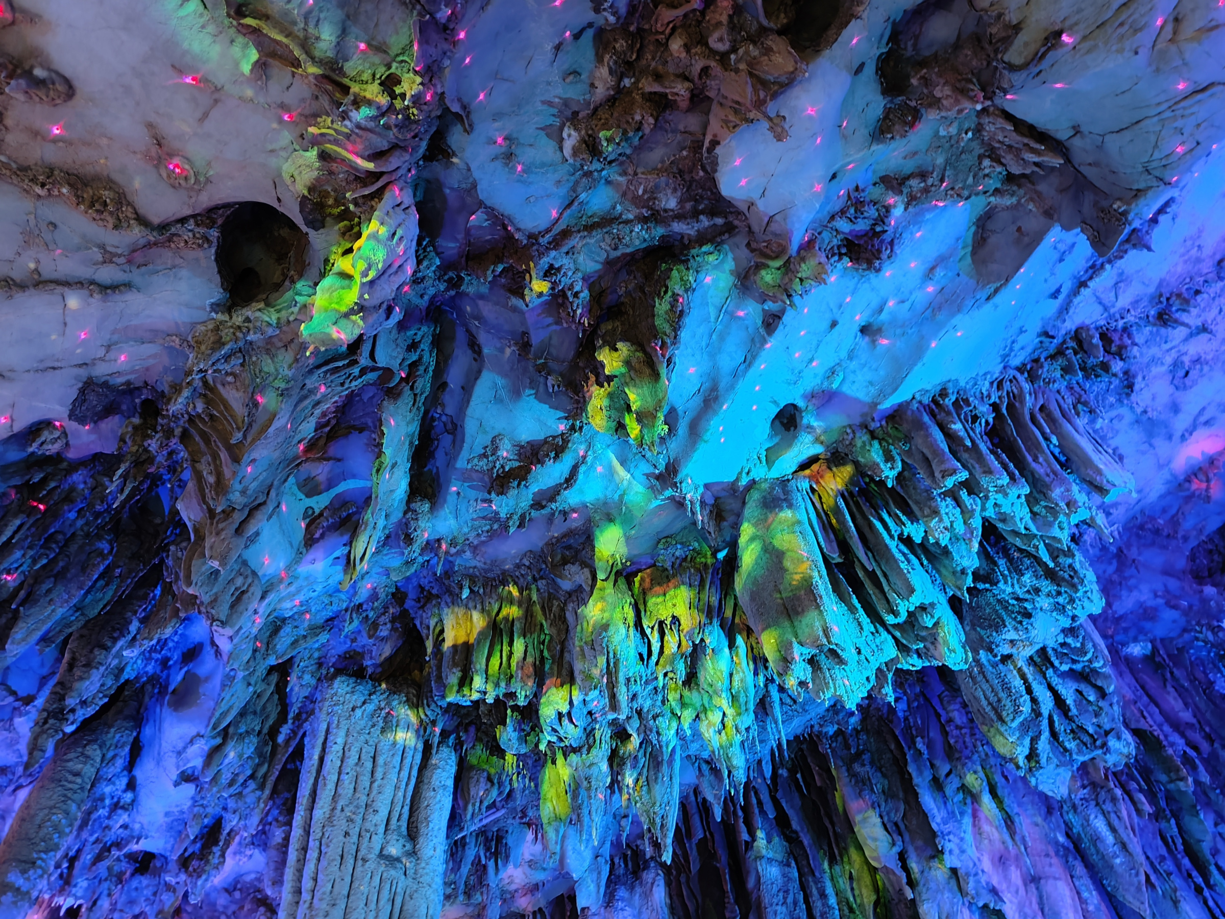 图为紫云洞一角.记者:黄松梅/摄编辑:叶晶审核:赖文艺总监制:郭勇娟