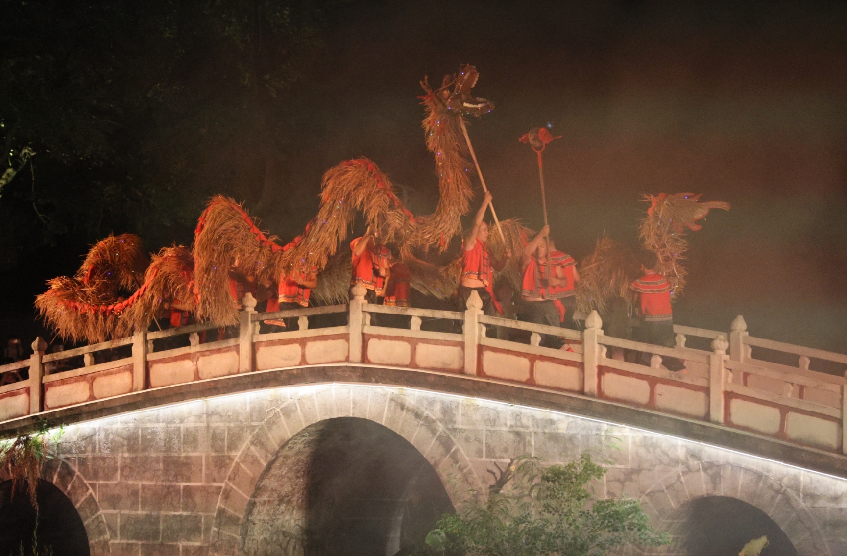 以山水为幕，以夜色为景！富川这场民俗演出太吸睛了