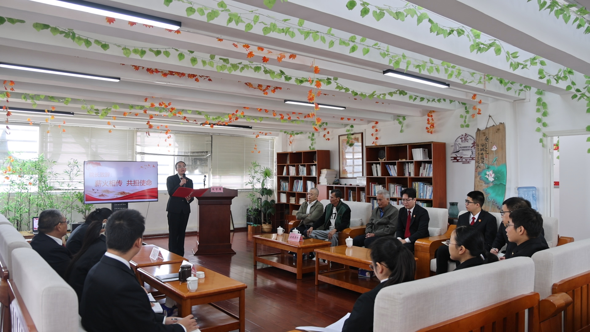 司法传承进行时！平桂区人民法院“导师帮带”助力青年干警成长
