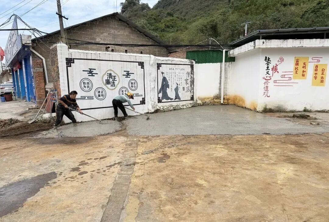告别“坑洼”！八步江南街道党建引领破解小区出行“堵点”