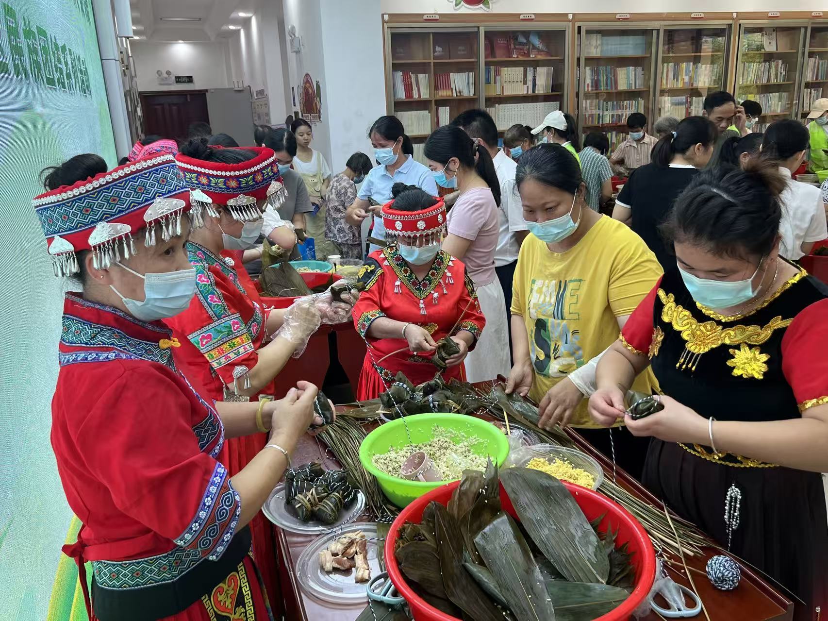 【网络中国节·端午】粽叶飘香迎端午 文明实践暖民心——贺州市各地开展“我们的节日·端午”主题活动