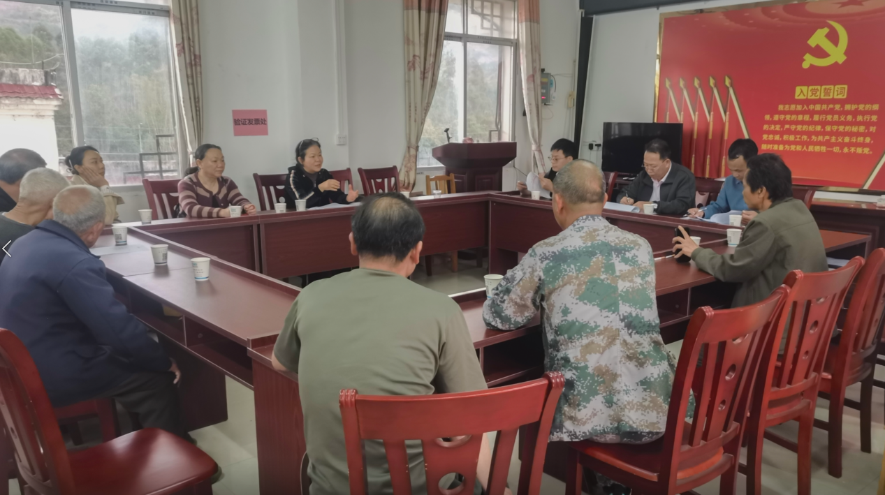 “板凳会”上化心结 “银龄团”下破坚冰　钟山县三级调解机制化解土地权属纠纷